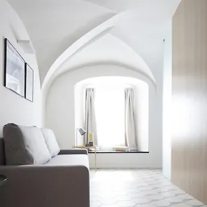 https://genova-suite-art.hotelitalianriviera.com