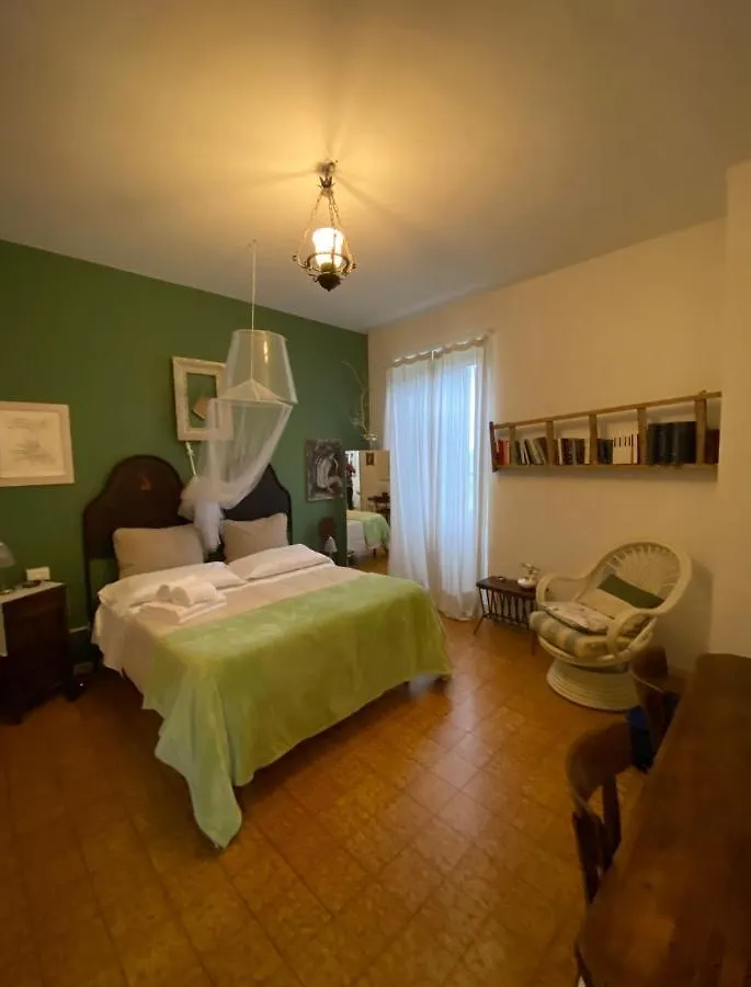 B&B Lamagia Di Corte Moronati Sirmione 0*,  Italy